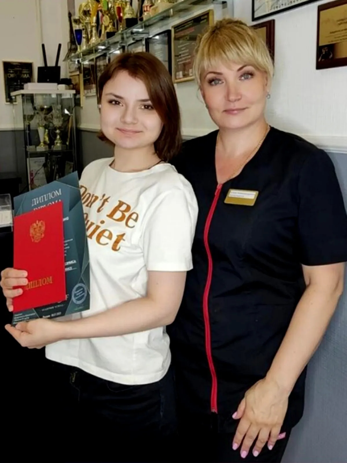 Елена Киселева, школа маникюра.